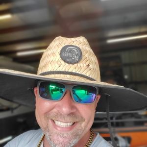 Meet your Posher, Thomas